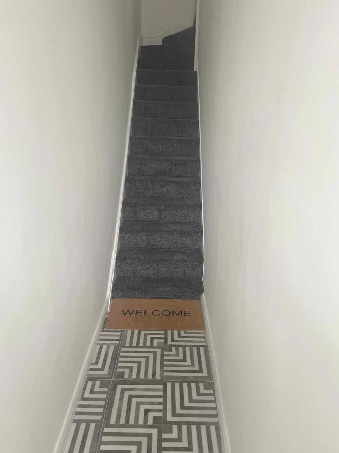 לונדון Studio Flat Private Bathroom Wc And Kitchenette מראה חיצוני תמונה