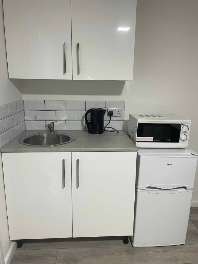 לונדון Studio Flat Private Bathroom Wc And Kitchenette מראה חיצוני תמונה
